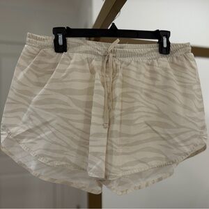 Old Navy Cream Zebra Women's Athletic Shorts